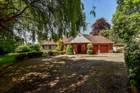 5 bedroom detached house for sale, Little Windmill Hill, Chipperfield, WD4