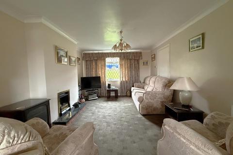 3 bedroom semi-detached house for sale, Lonsdale Drive, Rainham,