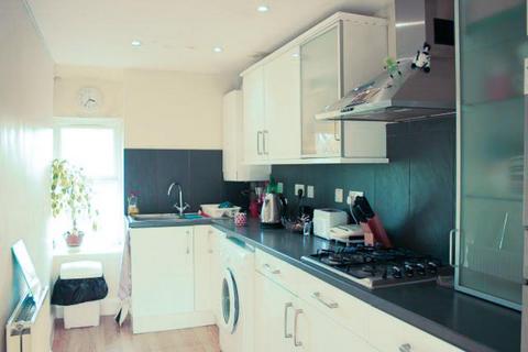 1 bedroom apartment to rent, Golders Green Road, NW11