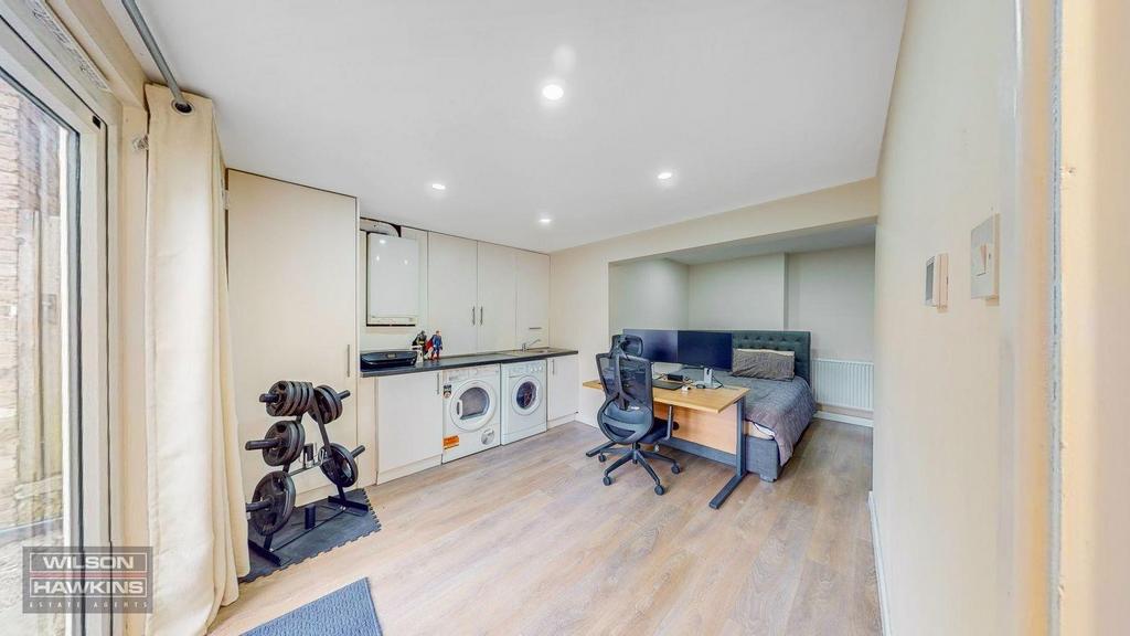 4 Crown Street - CGsu Eag QByrpk JVo MYPv.jpg
