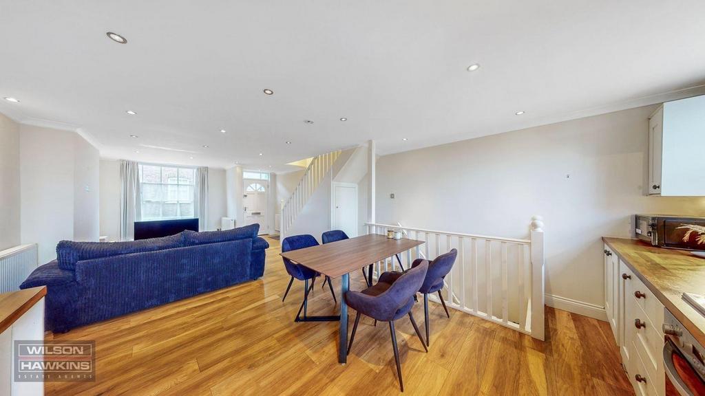 4 Crown Street - m2 ROan Sv1i5 HH0b C3 IO5.jpg