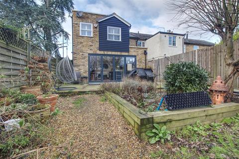 3 bedroom end of terrace house for sale, Yew tree cottages, Colliers End, Ware