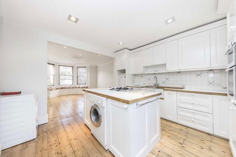 4 bedroom semi-detached house to rent, Rylett Crescent, London W12