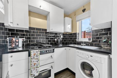 51 Walsham Close, London, SE28 8ND
