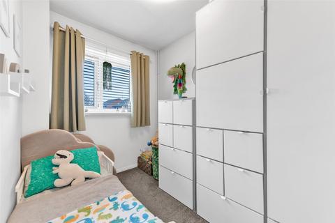 51 Walsham Close, London, SE28 8ND
