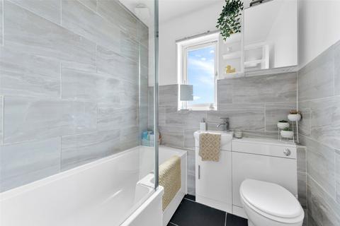 51 Walsham Close, London, SE28 8ND