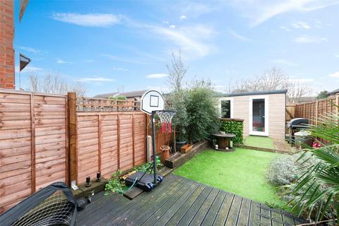 51 Walsham Close, London, SE28 8ND