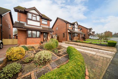 3 bedroom detached house for sale, Pickwood Avenue, Leek