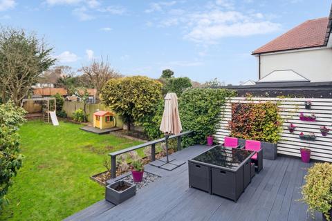 335 Longstone Road, Iver, SL0 0RN