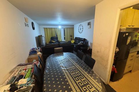 3 bedroom maisonette for sale, Ashdown Drive, Borehamwood