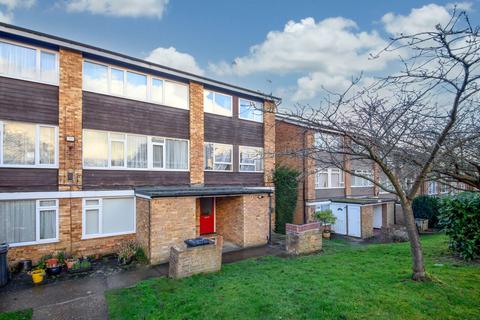 3 bedroom maisonette for sale, Ashdown Drive, Borehamwood