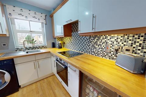 3 bedroom end of terrace house for sale, Monterey Drive, Sandy Lane, Bradford