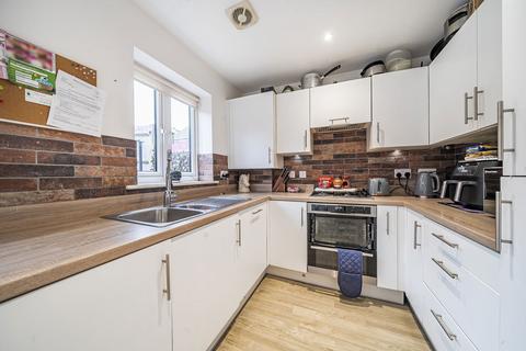 3 bedroom semi-detached house for sale, St. Catherine Road, Basingstoke