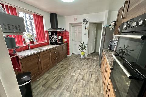 3 bedroom semi-detached house for sale, Hare Park Lane, Liversedge