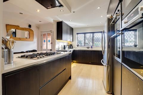 undefined, Tile Kiln Lane, Hemel Hempstead, HP3