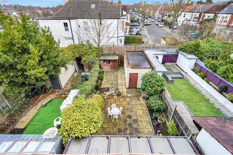 4 bedroom house for sale, Claigmar Gardens, London, N3