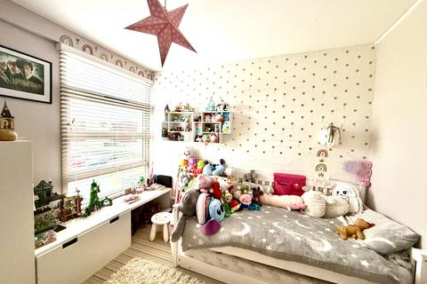 14 Westfield, Ashtead, KT21 1RH