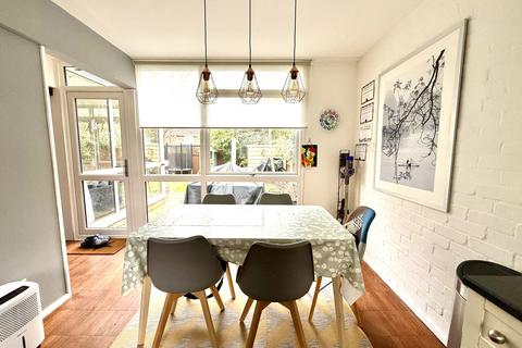 14 Westfield, Ashtead, KT21 1RH