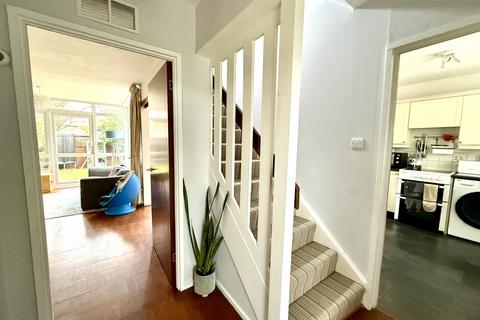 14 Westfield, Ashtead, KT21 1RH