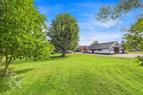 5 bedroom detached house for sale, The Street, Weybread, Diss