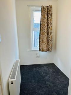 4 bedroom house to rent, Barking IG11