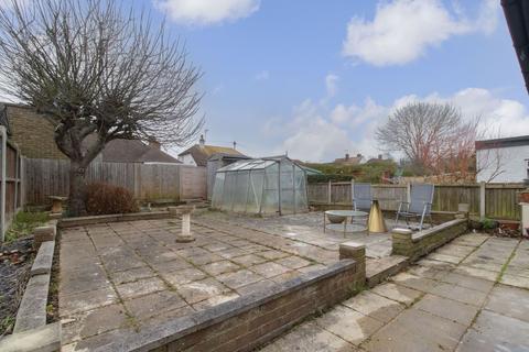 4 bedroom chalet for sale, Douglas Road, Herne Bay, CT6