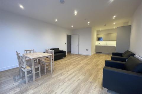 1 bedroom apartment to rent, 115-117 Farnborough Road, Hampshire GU14