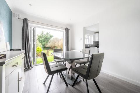 87 Laurel Way, London, N20 8HT