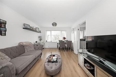 90 Middlefields, Croydon, CR0 9LH