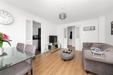 90 Middlefields, Croydon, CR0 9LH