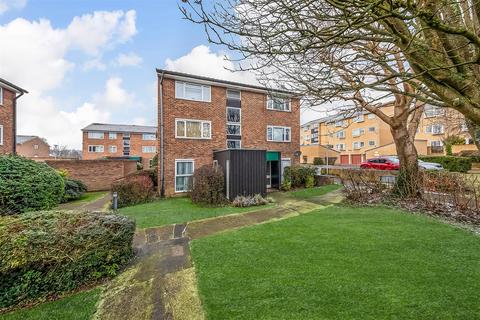 90 Middlefields, Croydon, CR0 9LH