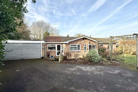 4 bedroom detached bungalow for sale, Cherry Bank, Newent GL18