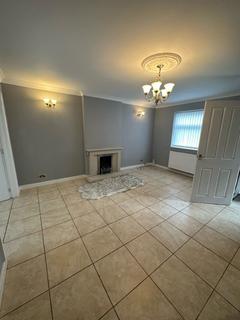 3 bedroom semi-detached house to rent, Hawkesworth Street, Liverpool L4