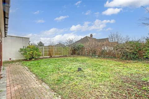 9 Dunmow Gardens, West Horndon, Brentwood, CM13 3NL