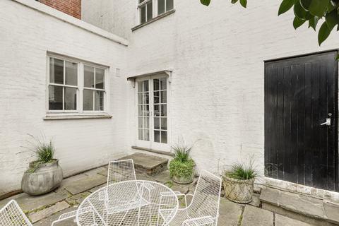 2 bedroom townhouse for sale, Chapel Side, London W2