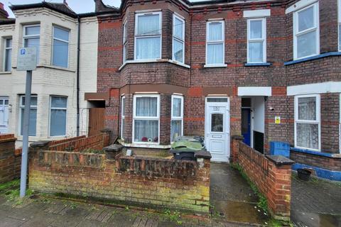 3 bedroom terraced house for sale, Luton LU2