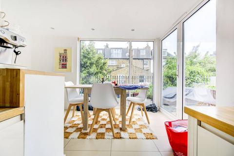 2 bedroom flat for sale, Haldane Road, Fulham Broadway, London, SW6