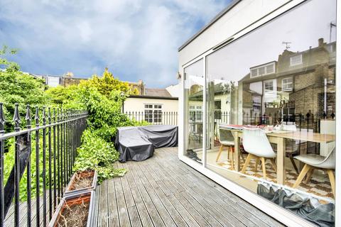 2 bedroom flat for sale, Haldane Road, Fulham Broadway, London, SW6