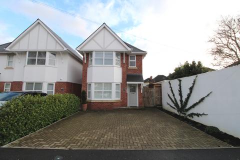 3 bedroom detached house to rent, Edgehill Road, Bournemouth BH9