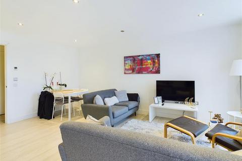 2 bedroom apartment for sale, Harrison Drive, Cambridge