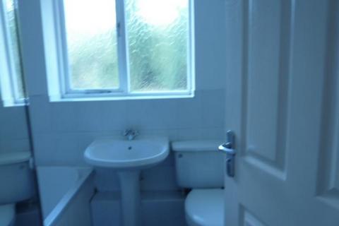 2 bedroom detached house to rent, Shelburne Street, Stoke-On-Trent ST4