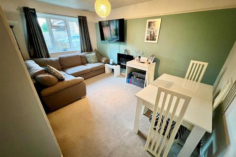 46 Crimscote Close, Shirley, Solihull, B90 4TT