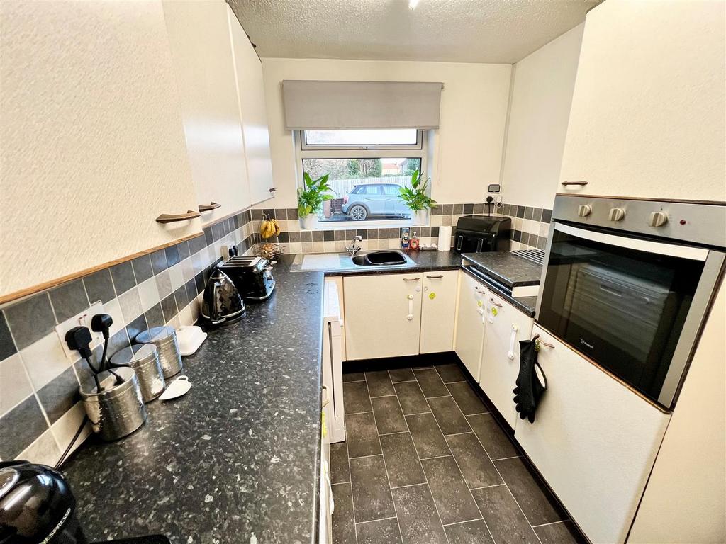 CC46 KItchen2.jpg