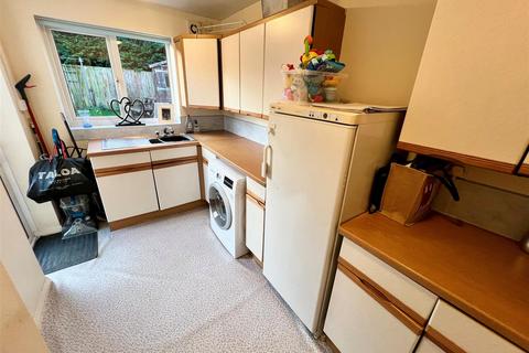 46 Crimscote Close, Shirley, Solihull, B90 4TT