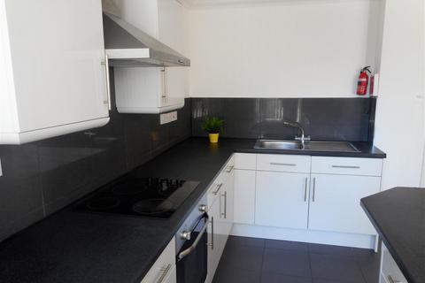 2 bedroom apartment to rent, Richmond Road, Cardiff