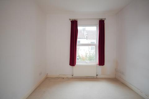 2 bedroom end of terrace house to rent, Crowther Street, Bristol BS3