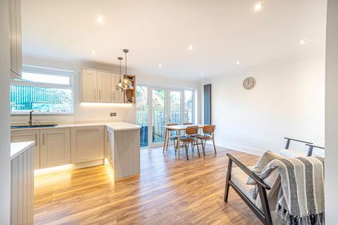 64a Lightsfield, Oakley, Basingstoke, RG23 7BY