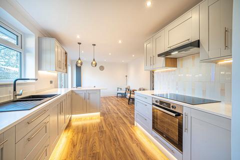 64a Lightsfield, Oakley, Basingstoke, RG23 7BY