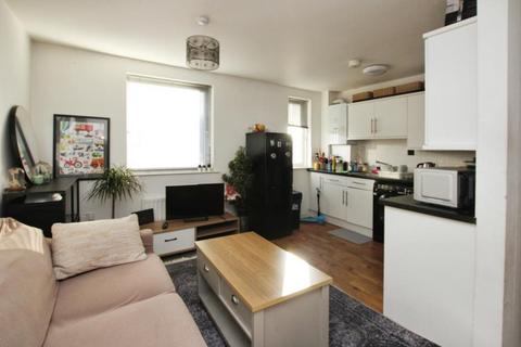 2 bedroom flat to rent, Church Road, Bristol BS5