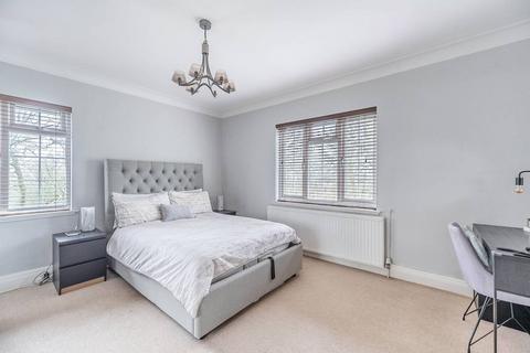 2 bedroom flat for sale, Herga Court, Harrow on the Hill, Harrow, HA1